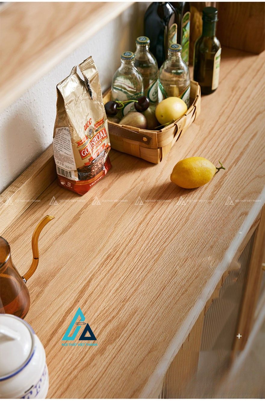 Tủ bếp gỗ tự nhiên đa năng kết hợp tủ kính và ngăn kéo tiện ích 3