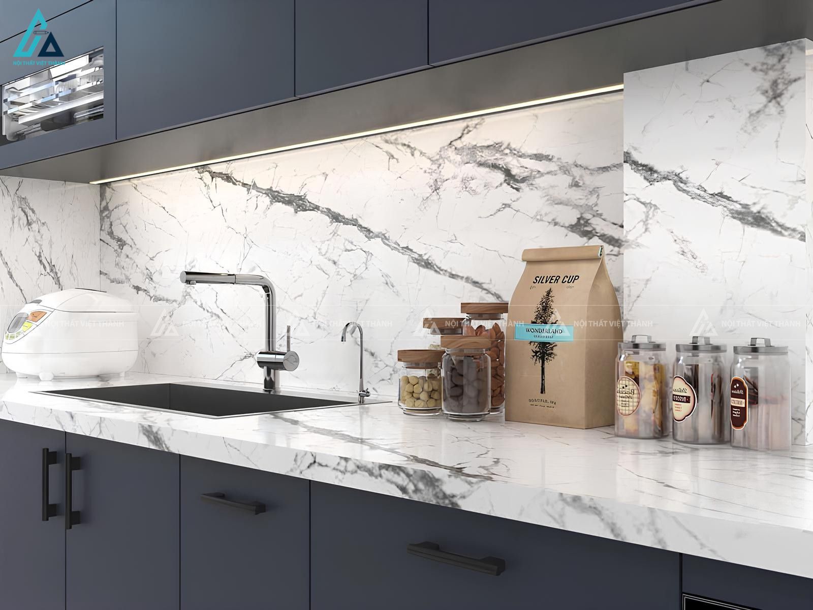 Tủ bếp mdf màu xanh đen sang trọng thiết kế hiện đại tối giản 2