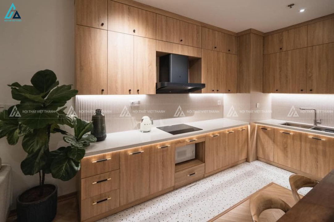 Tủ bếp mdf cao cấp với hệ tủ kịch trần tiện lợi sang trọng 2
