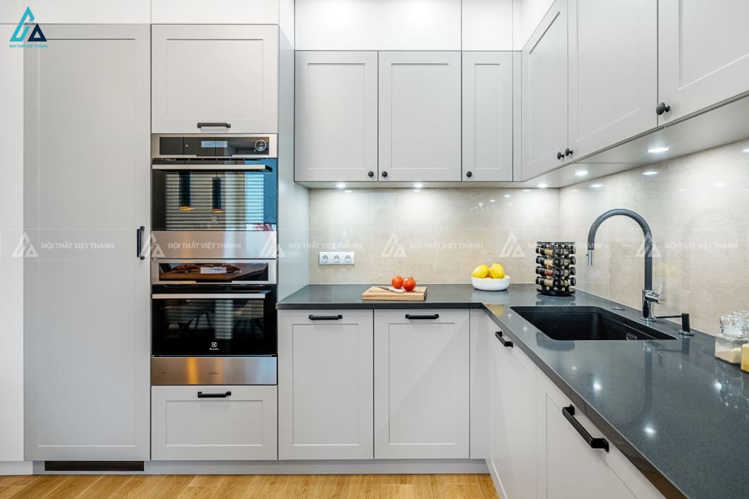 Tủ bếp mdf kiểu dáng tân cổ điển thanh lịch cho không gian bếp 2