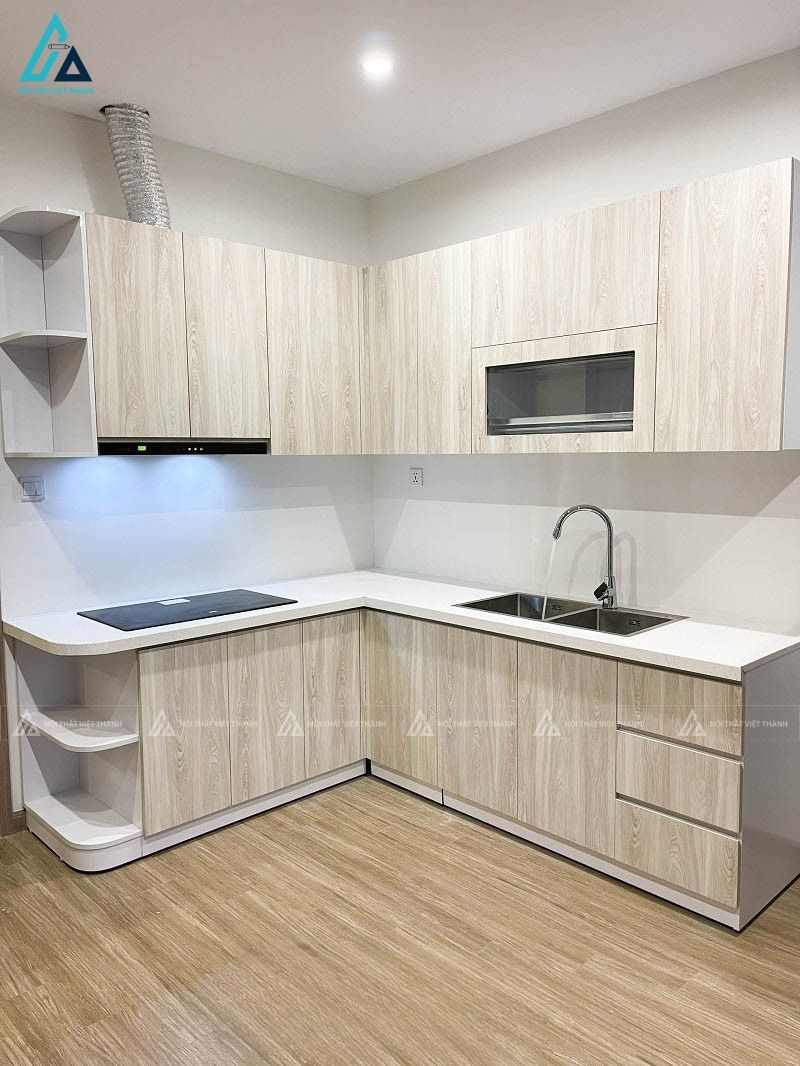 Tủ bếp mdf với hệ kệ mở thông minh giúp nhà bếp ngăn nắp 3