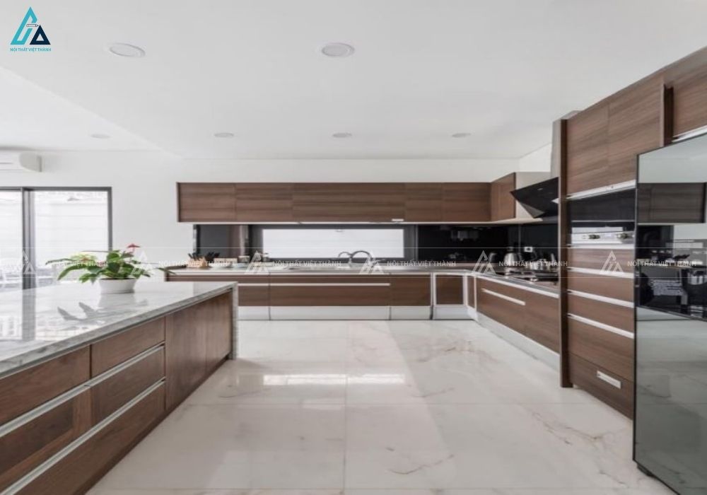 Tủ bếp mdf sang trọng kết hợp bàn đảo đá vân mây đẳng cấp 3