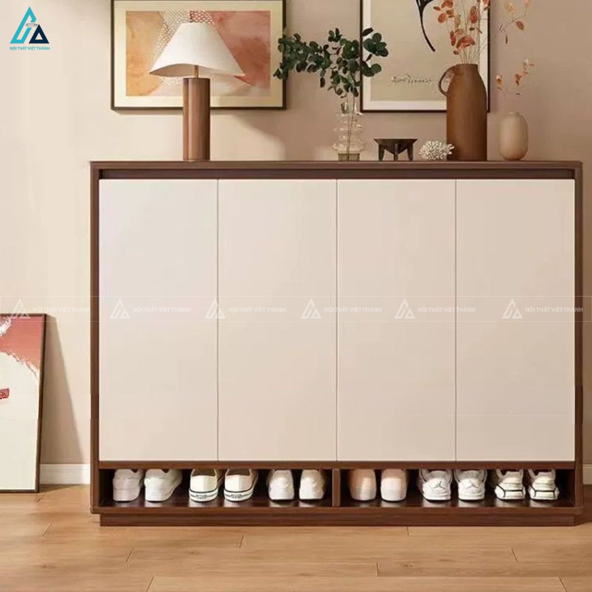 Tủ giày dép sang trọng với thiết kế ngăn kệ dưới gọn gàng 1