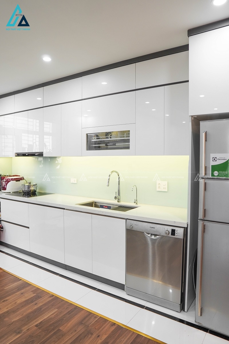 Mẫu tủ bếp acrylic chữ I sang trọng tối ưu không gian bếp 2