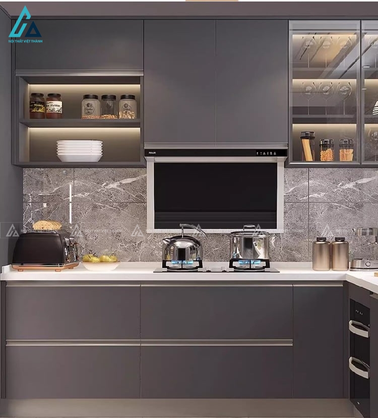Tủ bếp gỗ công nghiệp cao cấp với kệ trang trí đèn led đẳng cấp 1