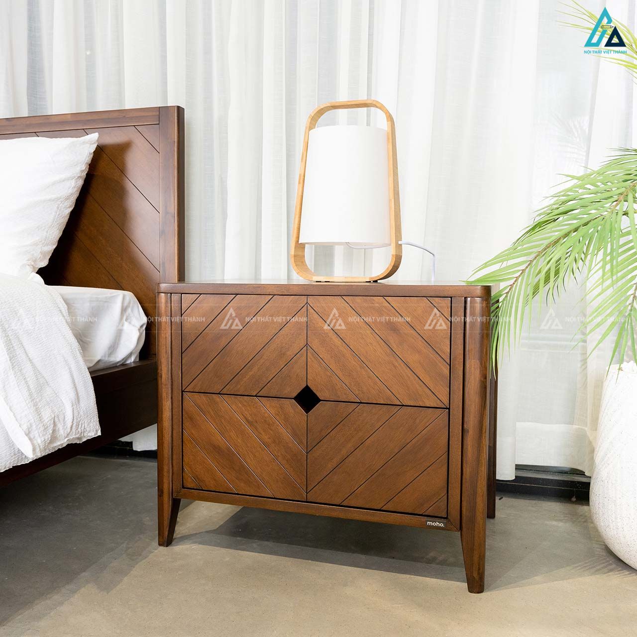 Tủ đầu giường 2 ngăn kéo thiết kế họa tiết đường chéo sang trọng 3