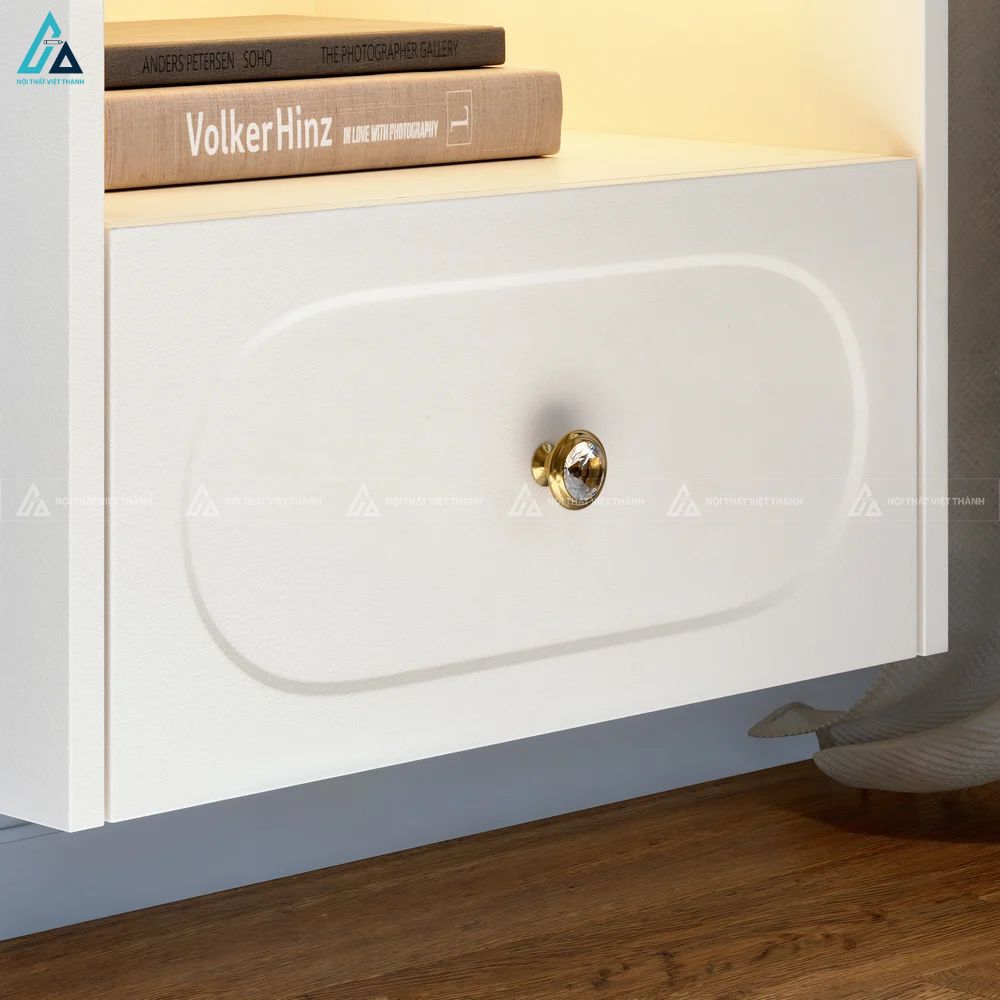 Tủ đầu giường treo tường thông minh tích hợp đèn led tiện ích 3