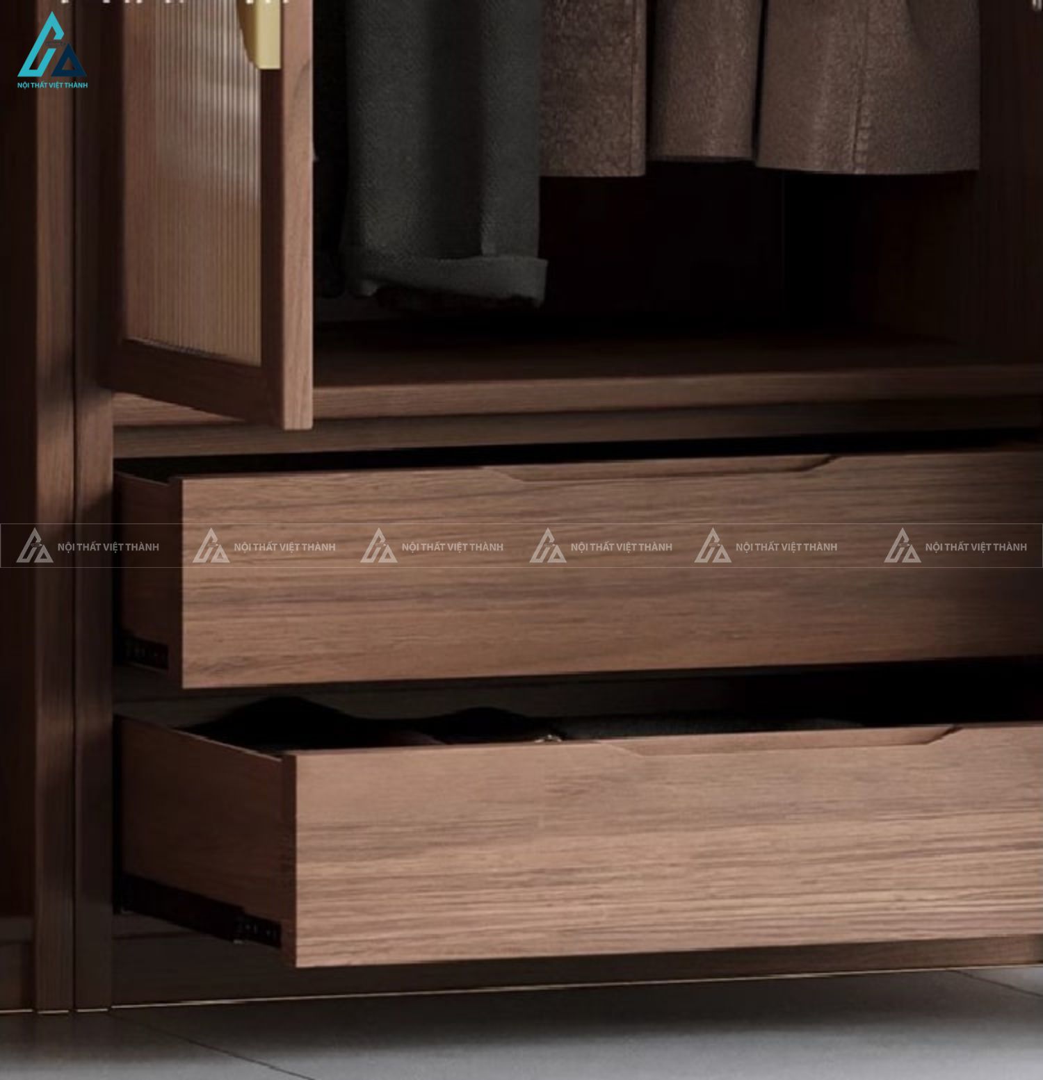 Tủ quần áo cánh kính sọc phối gỗ cao cấp phong cách tân cổ điển 5