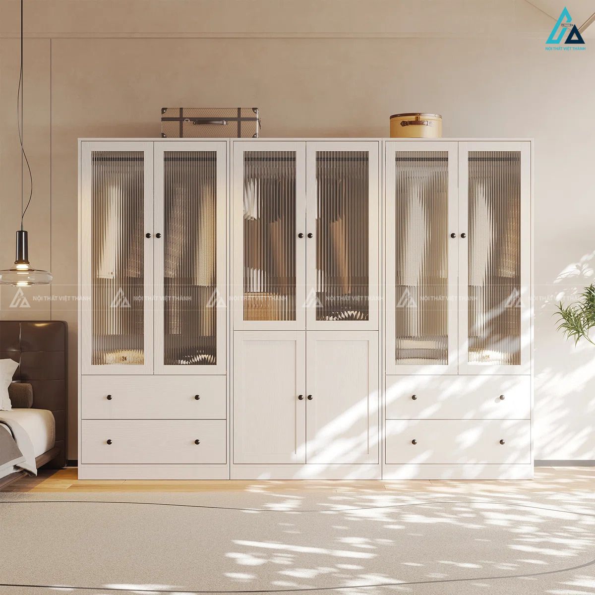 Tủ áo cánh kính sọc khung trắng hiện đại sang trọng cho phòng ngủ