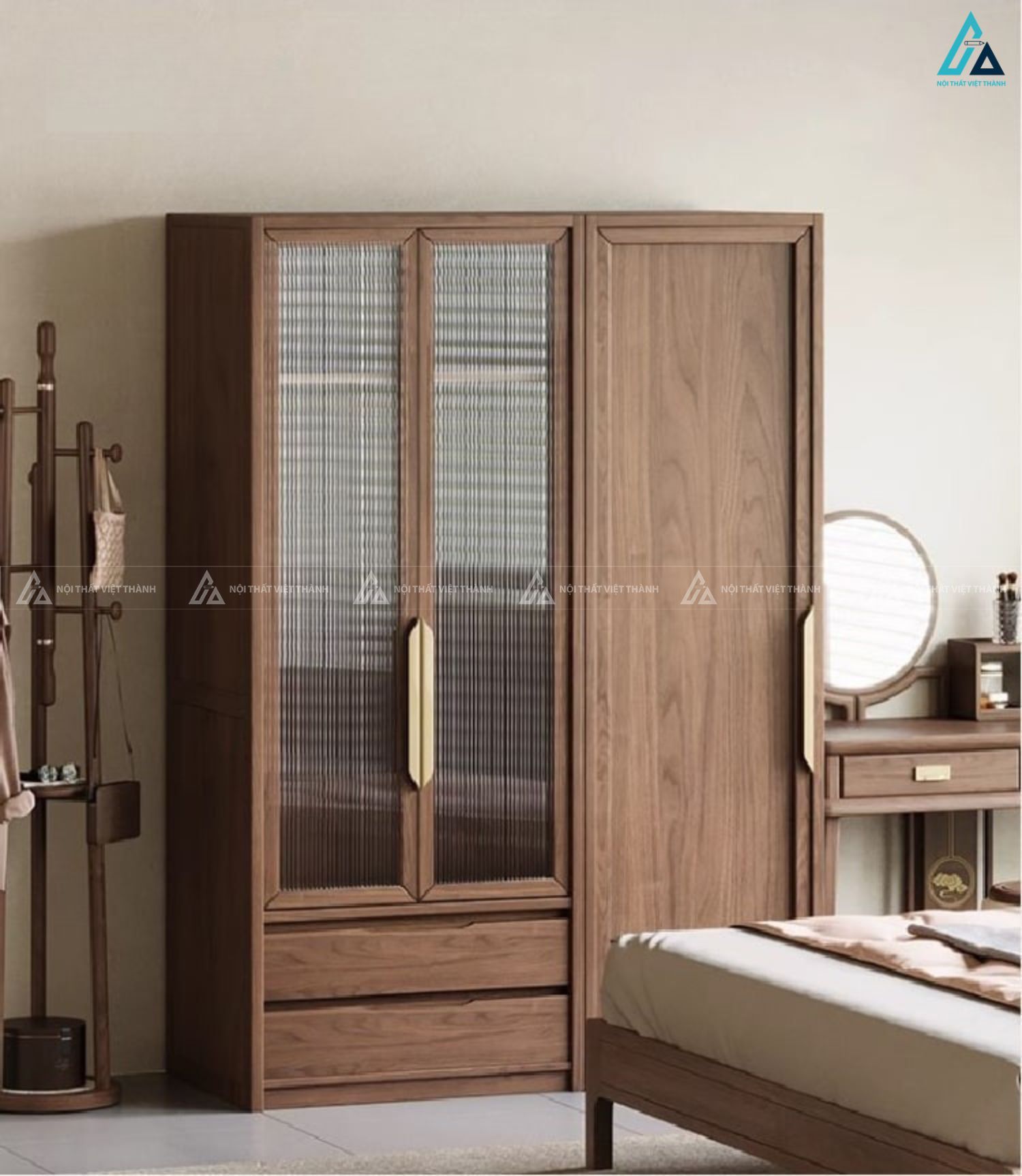 Tủ quần áo cánh kính sọc phối gỗ cao cấp phong cách tân cổ điển 2