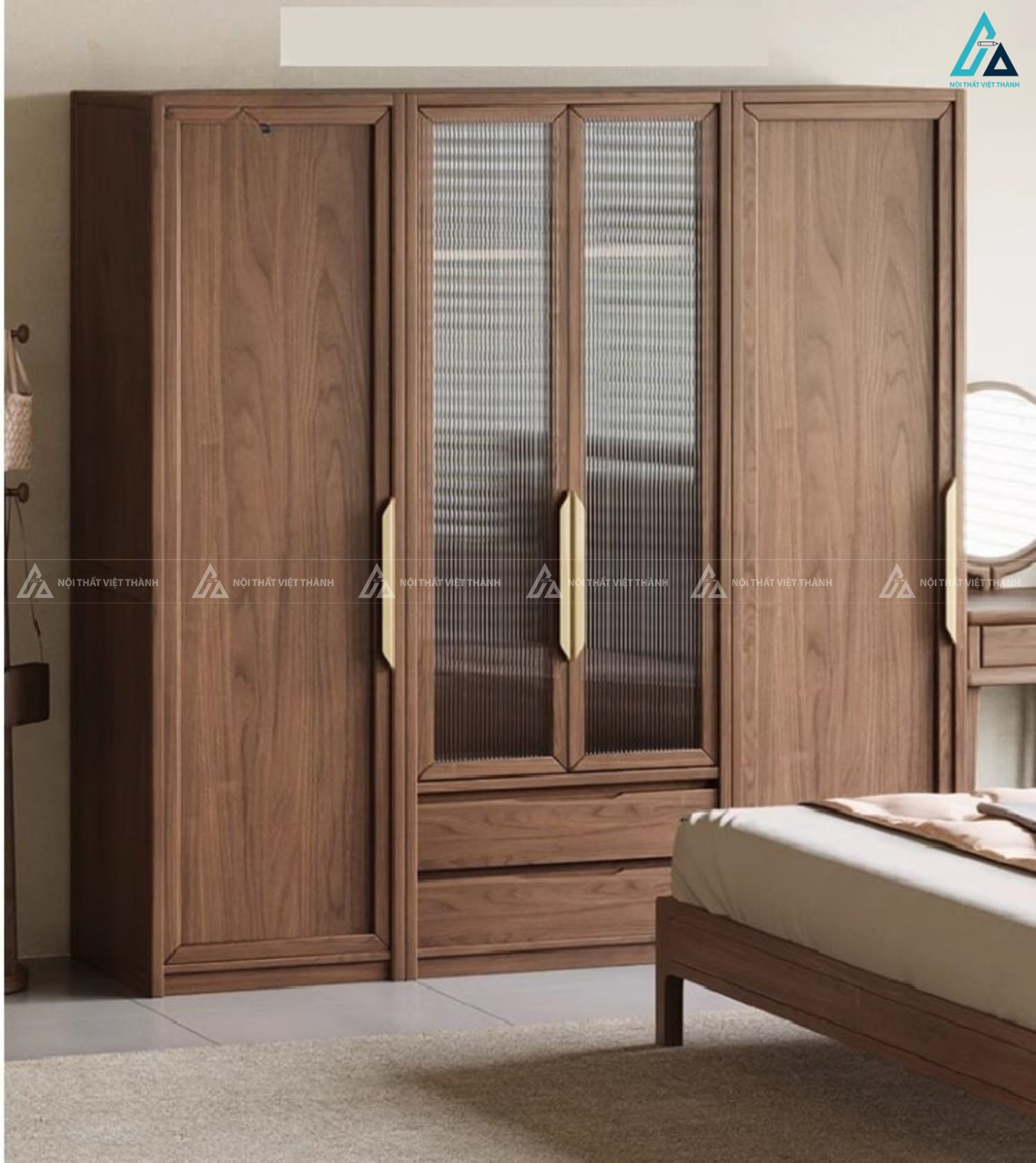 Tủ quần áo cánh kính sọc phối gỗ cao cấp phong cách tân cổ điển 1