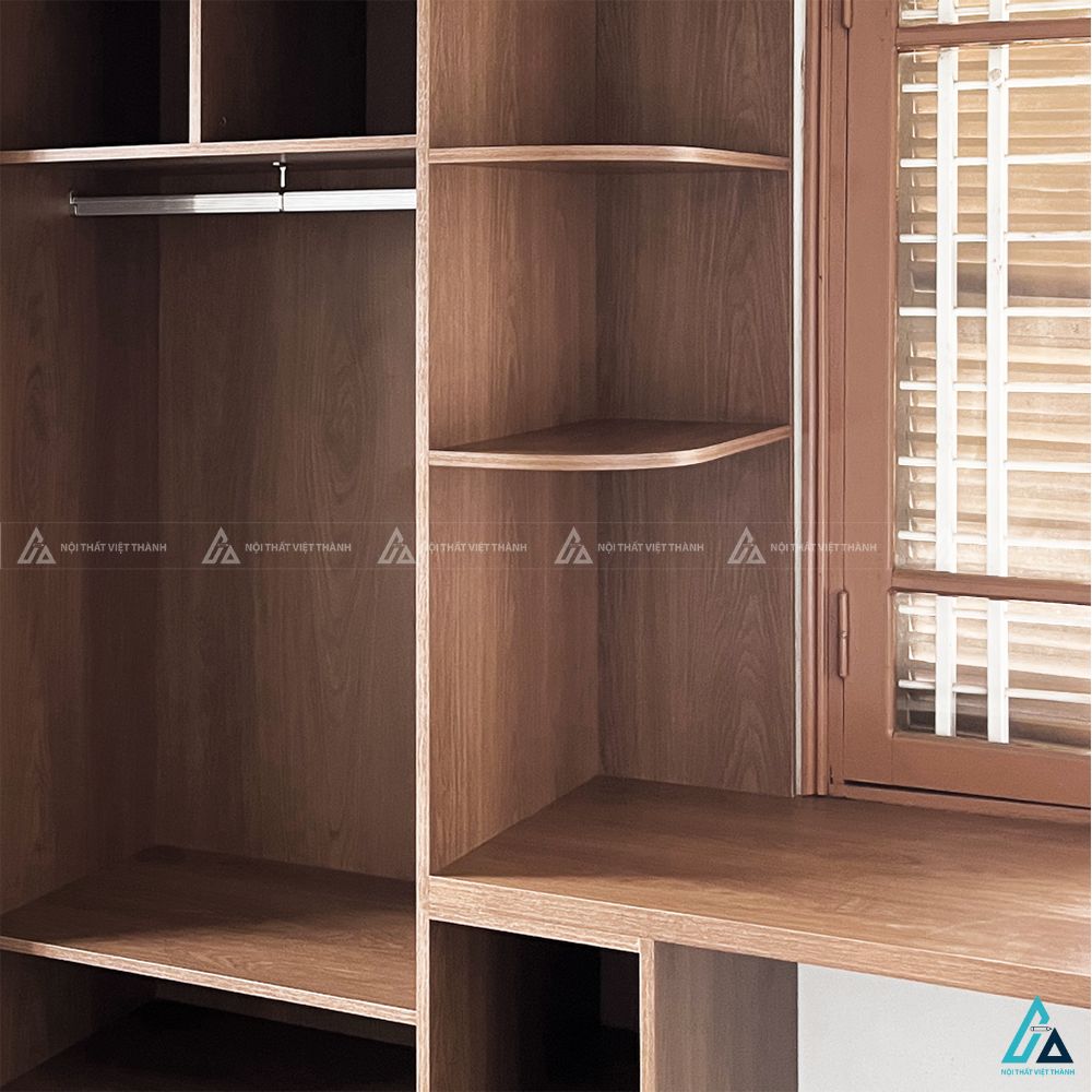 Mẫu tủ quần áo cửa lùa hiện đại phối bàn làm việc tối ưu diện tích 2
