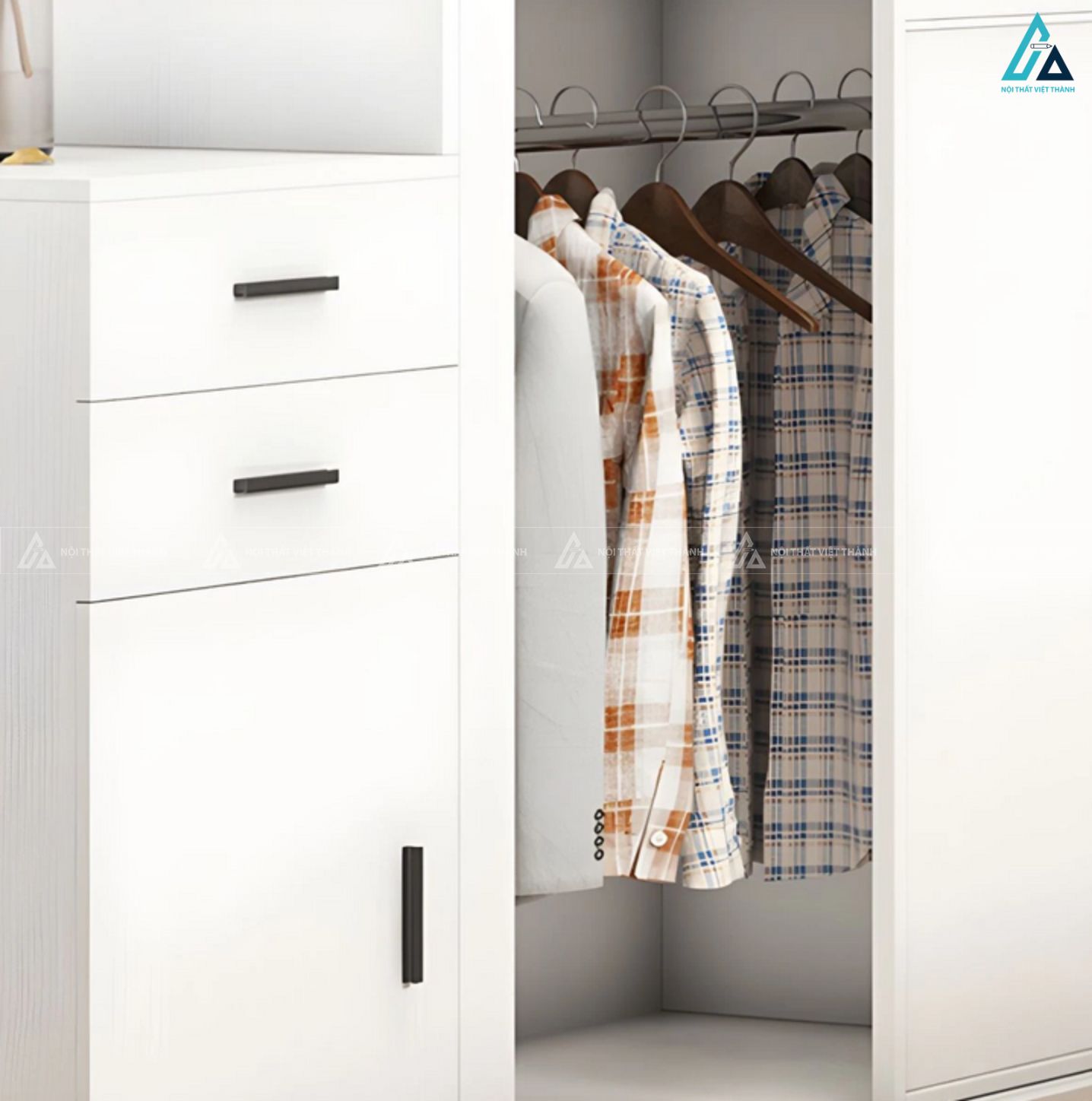 Tủ quần áo cửa lùa màu trắng cao cấp có kệ trưng bày tiện nghi 3