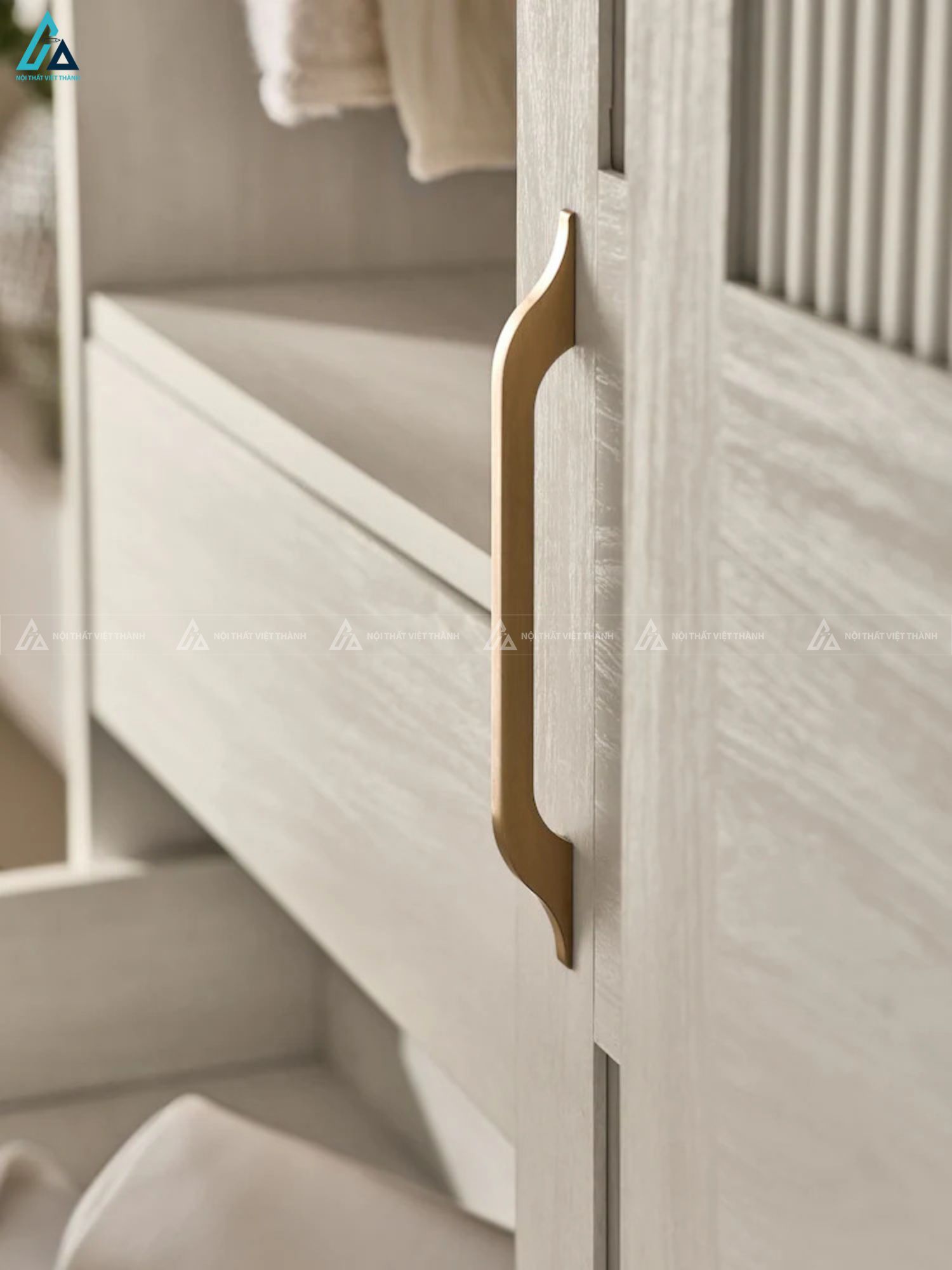 Tủ quần áo cửa lùa phong cách tối giản phối vân sọc trang nhã 5