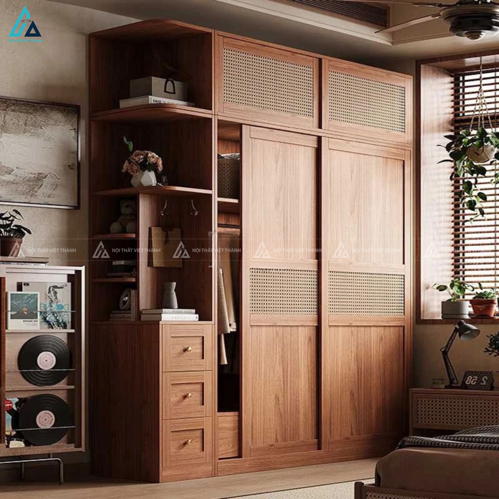 Hệ tủ quần áo gỗ tự nhiên cửa lùa phối mây tre đan bền đẹp