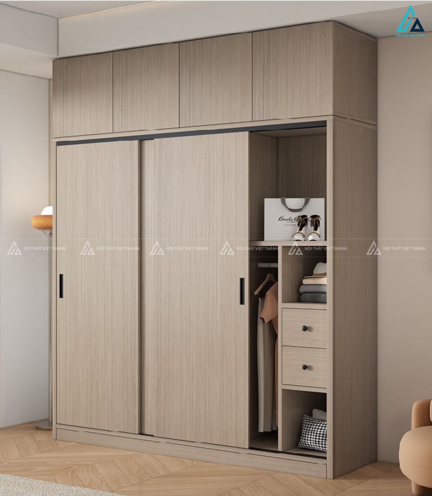 Mẫu tủ quần áo cửa lùa kịch trần kèm hệ ngăn kéo tiện lợi 3