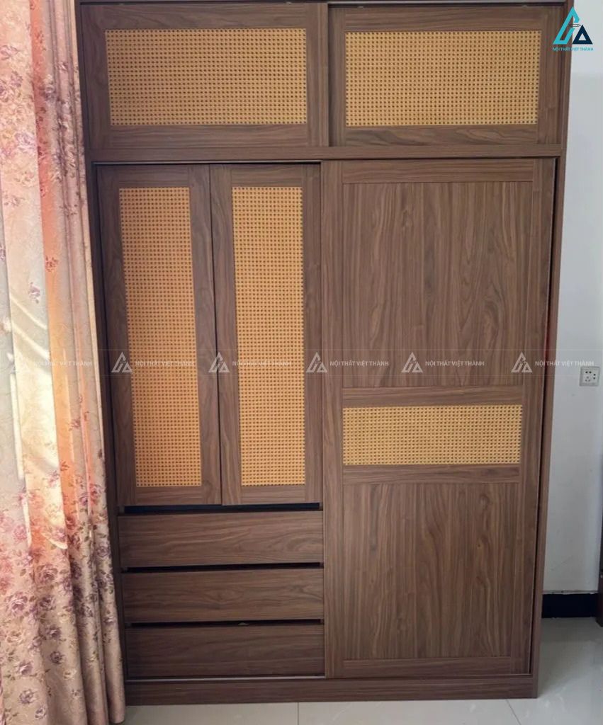 Tủ quần áo gỗ tự nhiên cửa lùa kết hợp nhiều ngăn chứa đồ 3
