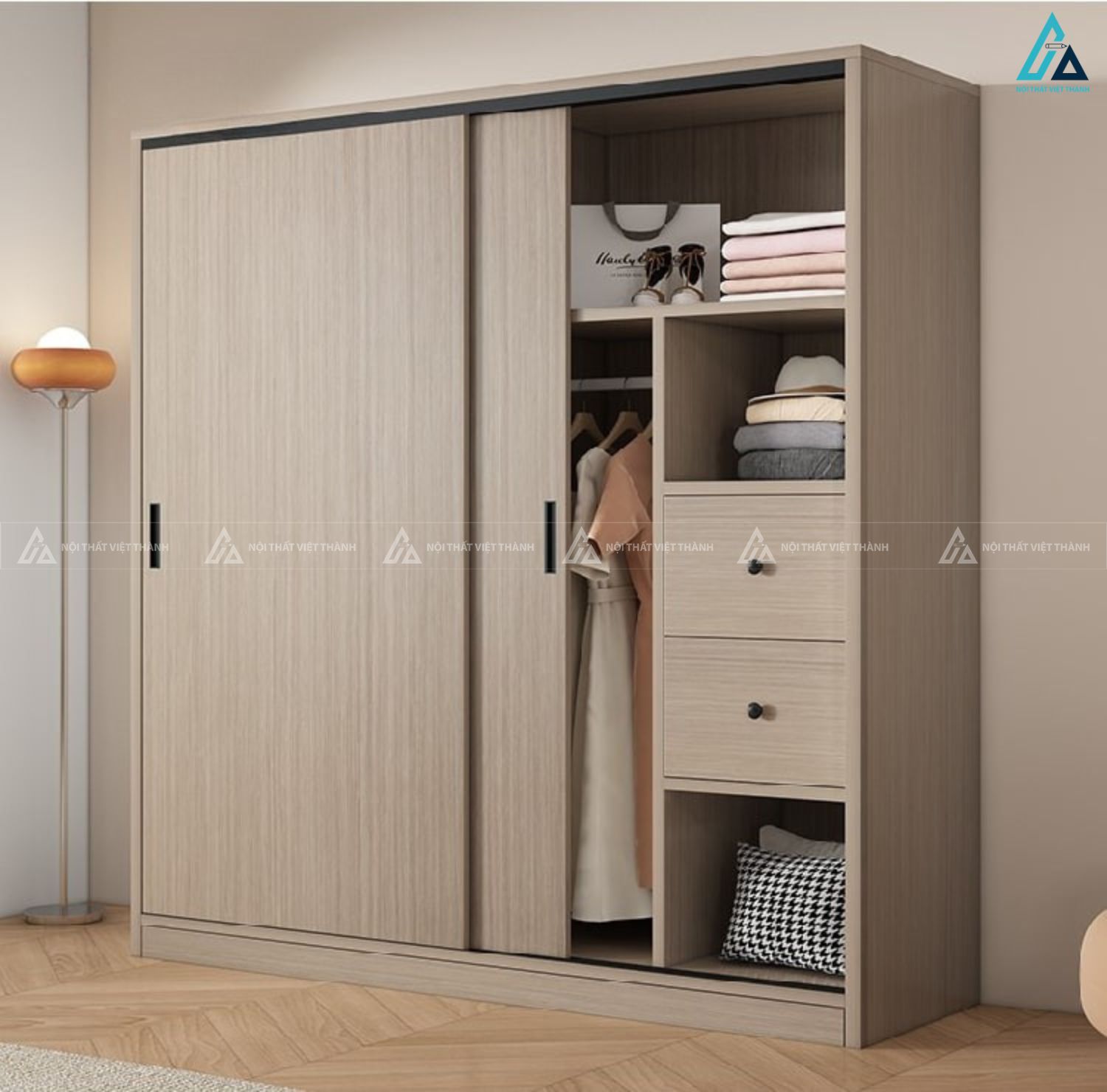 Mẫu tủ quần áo cửa lùa kịch trần kèm hệ ngăn kéo tiện lợi 2