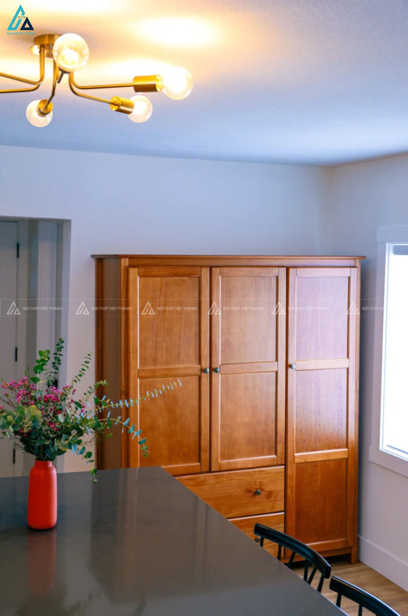 Tủ quần áo gỗ tự nhiên 3 cánh có ngăn kéo lưu trữ tiện lợi 2