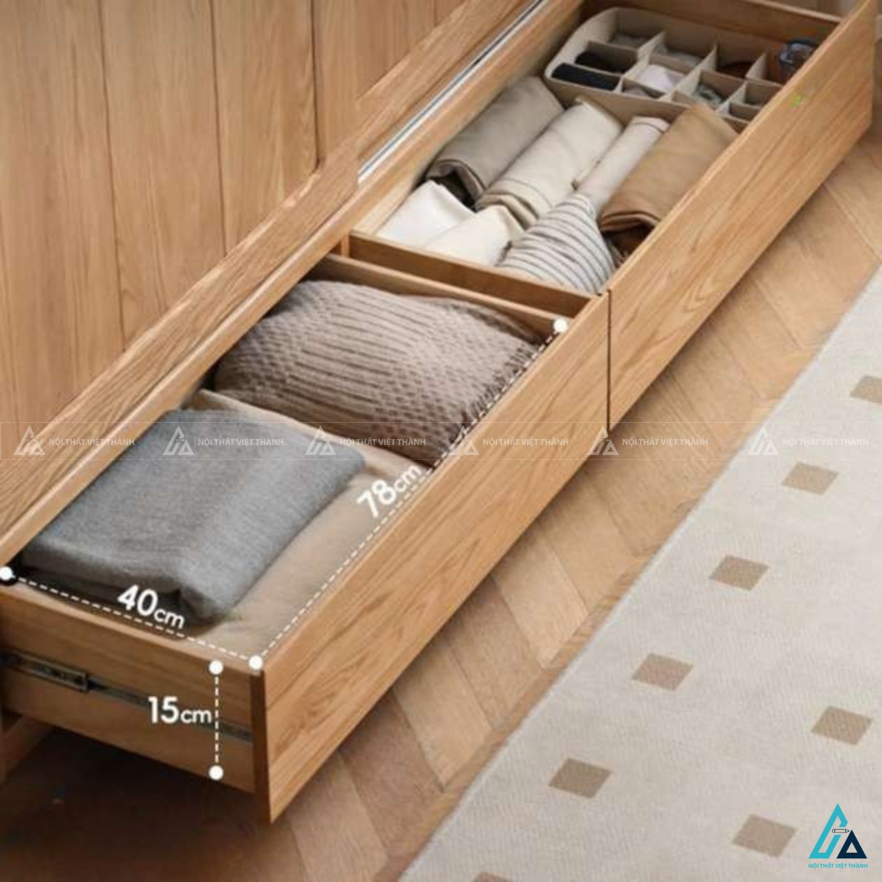 Mẫu tủ áo gỗ tự nhiên 2 cánh lùa có ngăn kéo dưới tiện ích thông minh 4