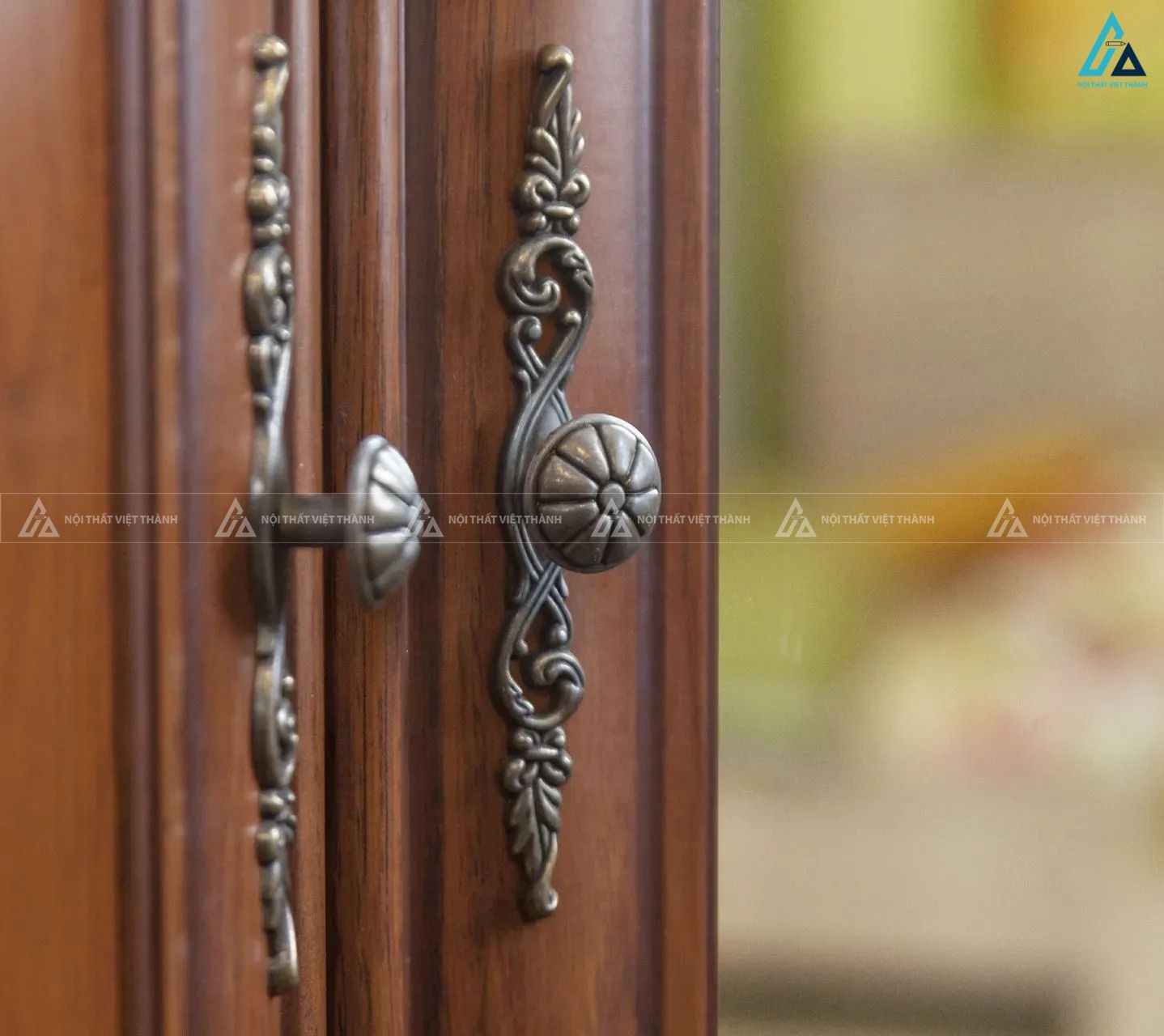 Mẫu tủ áo gỗ tự nhiên 3 cánh có gương soi thời thượng sang trọng 4