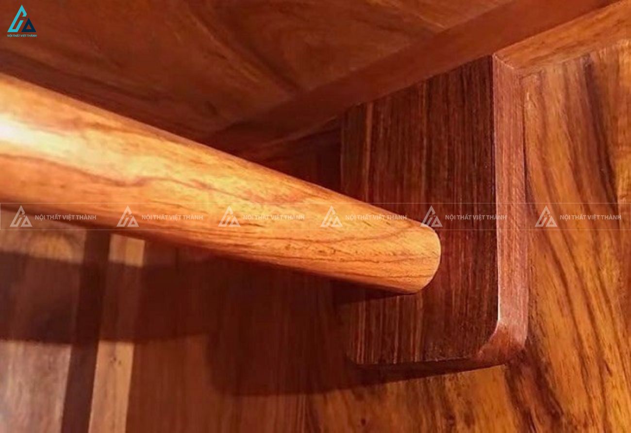 Tủ quần áo gỗ tự nhiên phong cách Trung Hoa cổ điển sang trọng 6