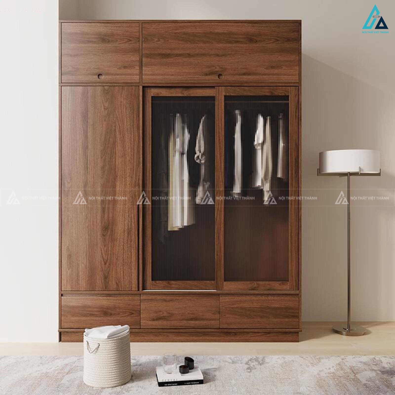 Tủ quần áo gỗ tự nhiên cửa lùa cánh kính tinh tế và thời thượng 3