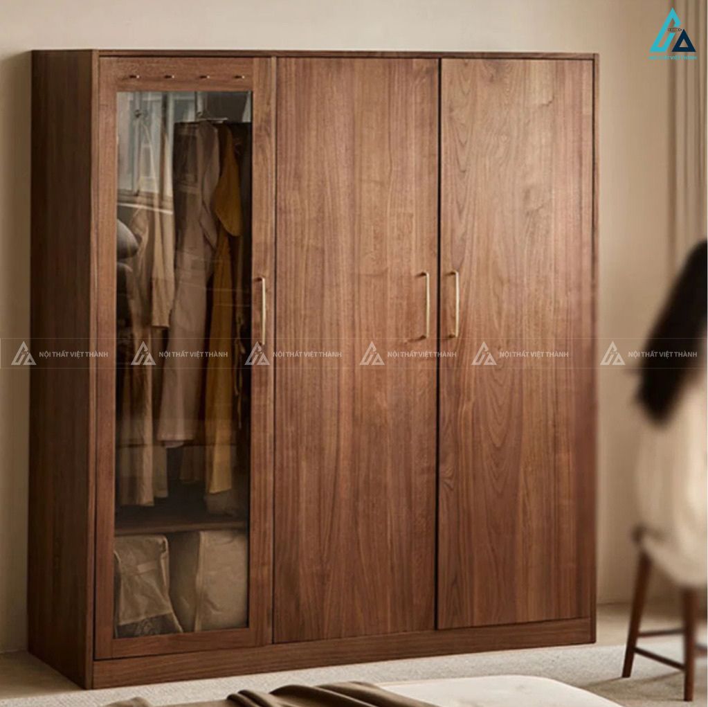 Mẫu tủ áo gỗ tự nhiên 3 cánh phối kính tiện ích và tinh tế 1