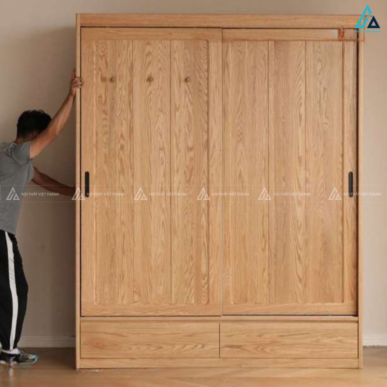Mẫu tủ áo gỗ tự nhiên 2 cánh lùa có ngăn kéo dưới tiện ích thông minh