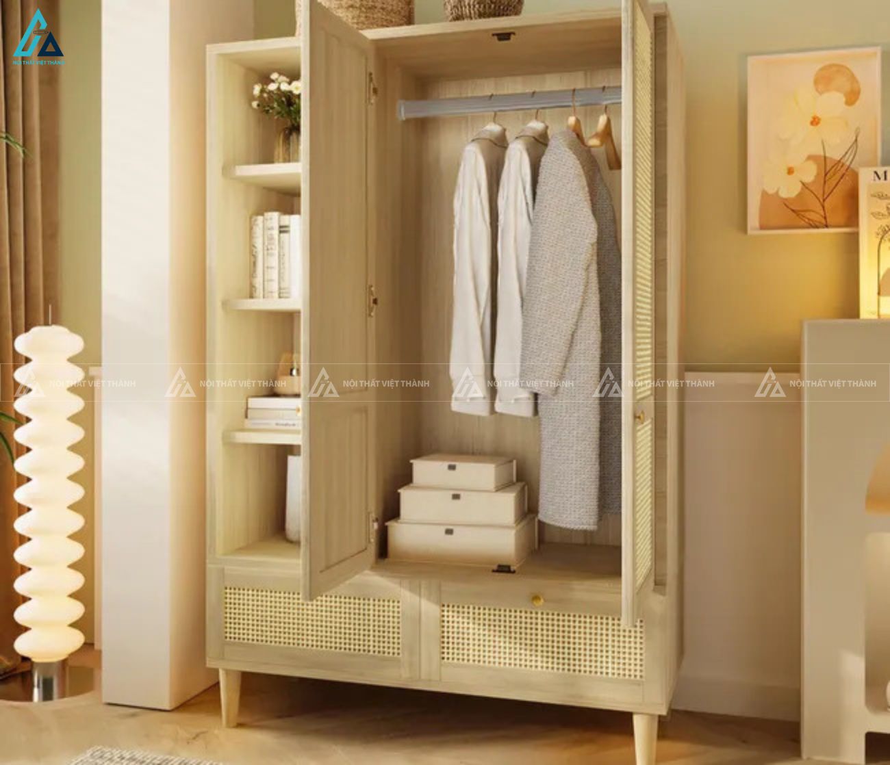 Mẫu tủ quần áo gỗ tự nhiên phối mây đan sang trọng cho phòng ngủ 1