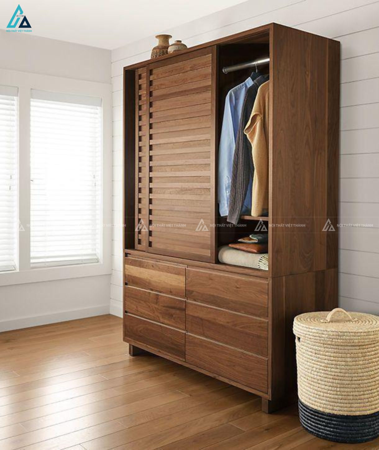 Tủ quần áo gỗ tự nhiên cửa lùa nan ngang tiện dụng sang trọng 2