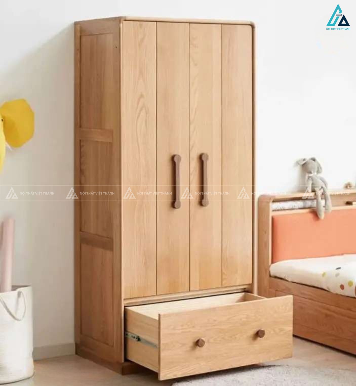 Tủ quần áo gỗ tự nhiên thiết kế thông minh với kệ sách trang trí 4