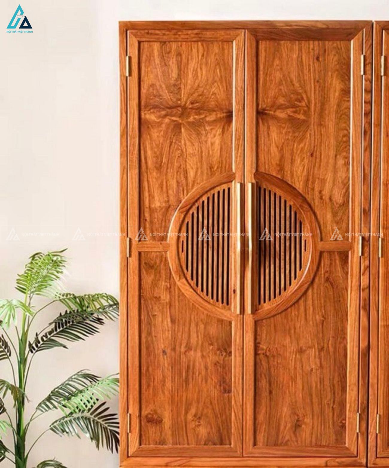 Tủ quần áo gỗ tự nhiên phong cách Trung Hoa cổ điển sang trọng 3