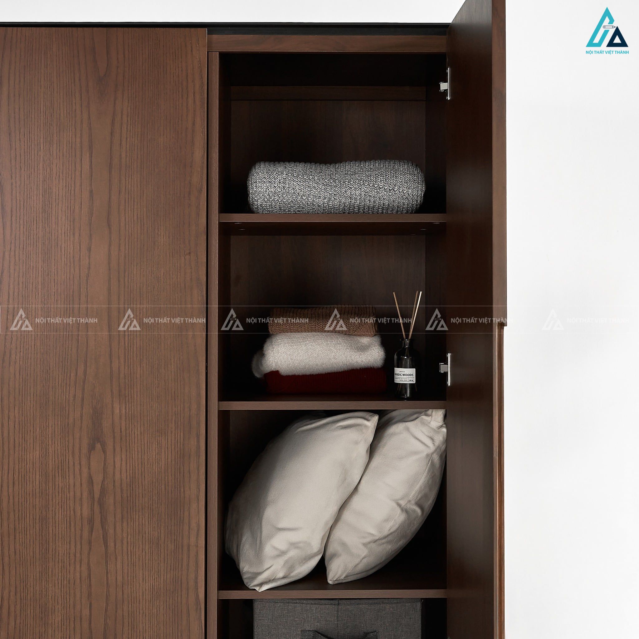 Tủ quần áo gỗ tự nhiên thiết kế tối giản hiện đại sang trọng 3