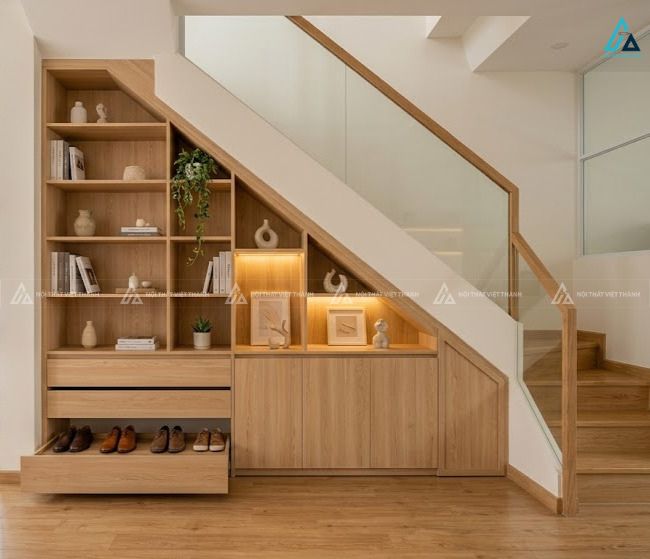 Tủ lưu trữ dưới cầu thang giúp tối ưu không gian nhà phố diện tích nhỏ